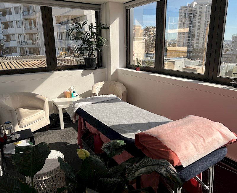 Clean and light treatment room available